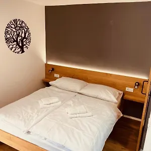  Aparthotel Pjagodic Cerklje - 5min To Airport