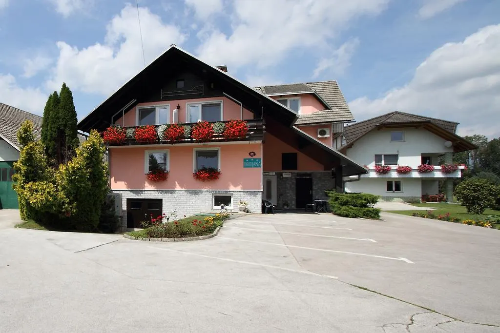 *** Bed & Breakfast Rooms & Apartments Jana Cerklje na Gorenjskem Slovenia