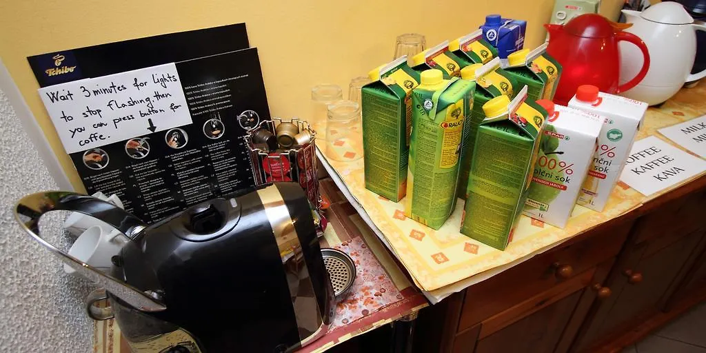 贾纳公寓酒店 戈雷尼斯卡地区采尔克列 住宿加早餐酒店