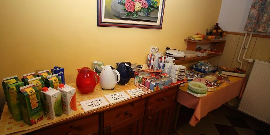 贾纳公寓酒店 戈雷尼斯卡地区采尔克列
