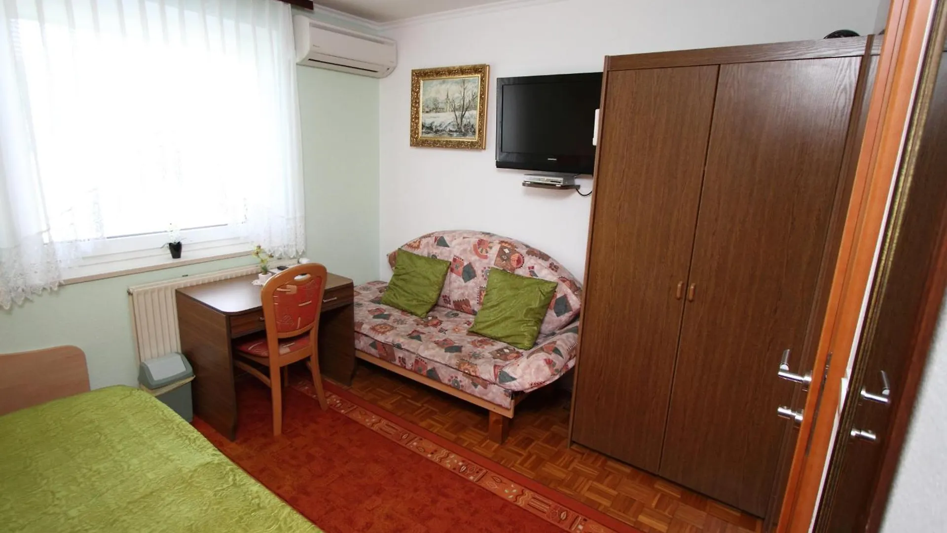 Bed & Breakfast Rooms & Apartments Jana Cerklje na Gorenjskem